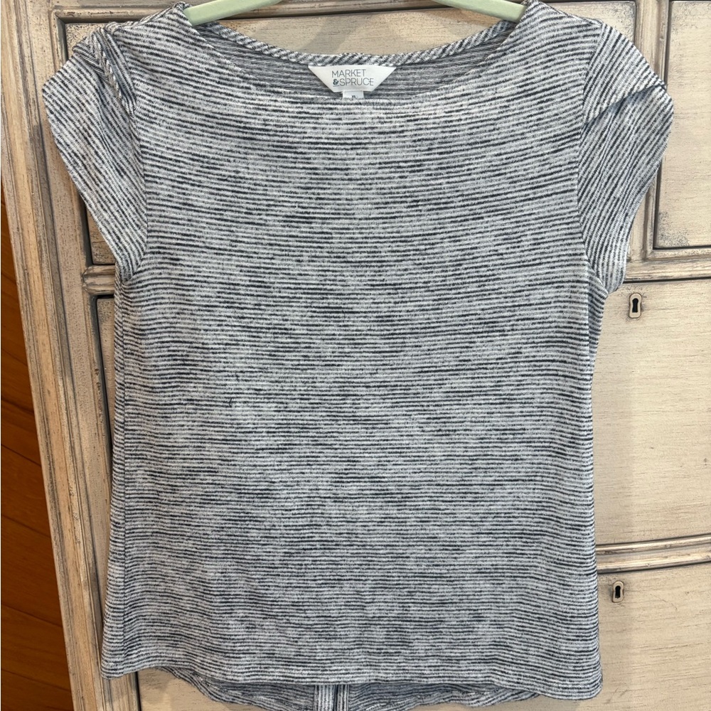 Market & Spruce Black and White Striped Short Sleeve Top